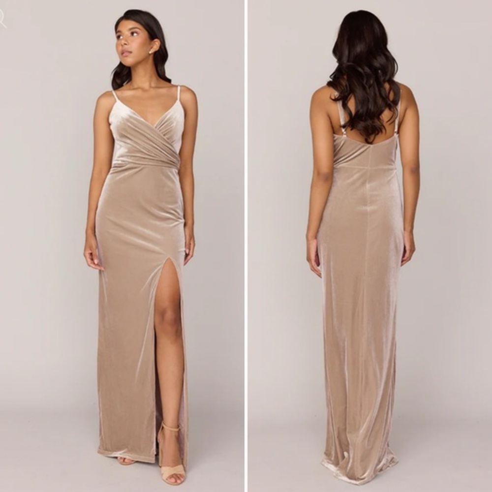 Revelry champagne tan Rava velvet maxi sleeveless formal dress gown 18